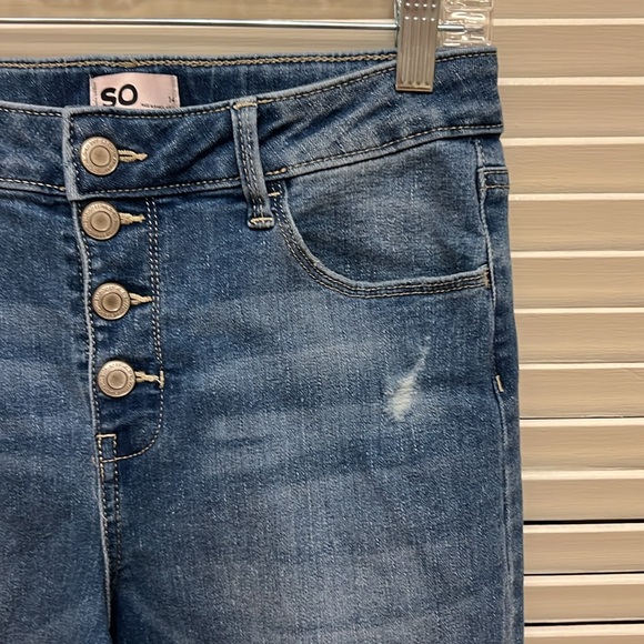 SO Distressed Jeans in Medium Wash, Size 14, EUC - Picture 5 of 11